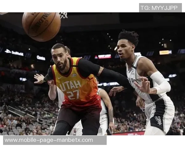 卡斯尔与文班训练赛中膝盖相撞受伤初步评估显示伤势并不严重